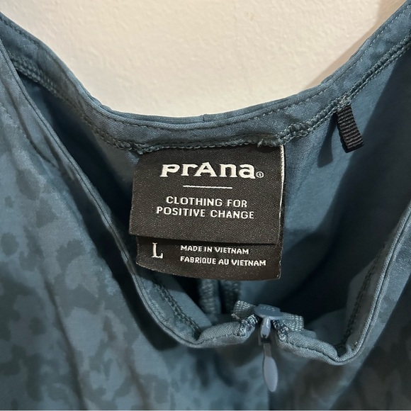 Women’s prAna Railay Romper In Blue Leopard Print Size Large - Picture 3 of 4